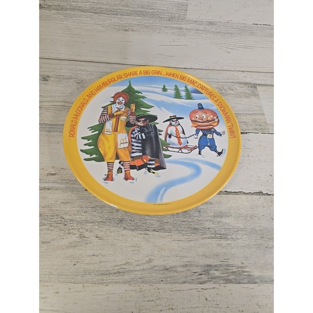 1977 McDonald's Characters Ronald McDonald Winter 10" Children's Plastic Plate